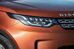 2017 Land Rover Discovery photo gallery