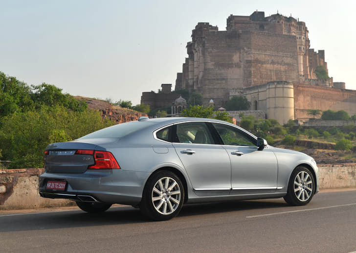Volvo S90 photo gallery