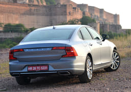 Volvo S90 photo gallery