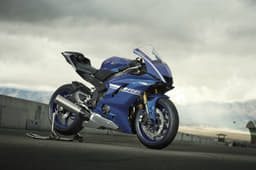 New Yamaha YZF-R6 image gallery