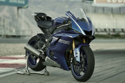 New Yamaha YZF-R6 image gallery