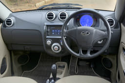 2016 Mahindra e2o Plus image gallery