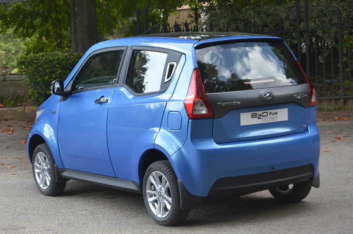 2016 Mahindra e2o Plus image gallery