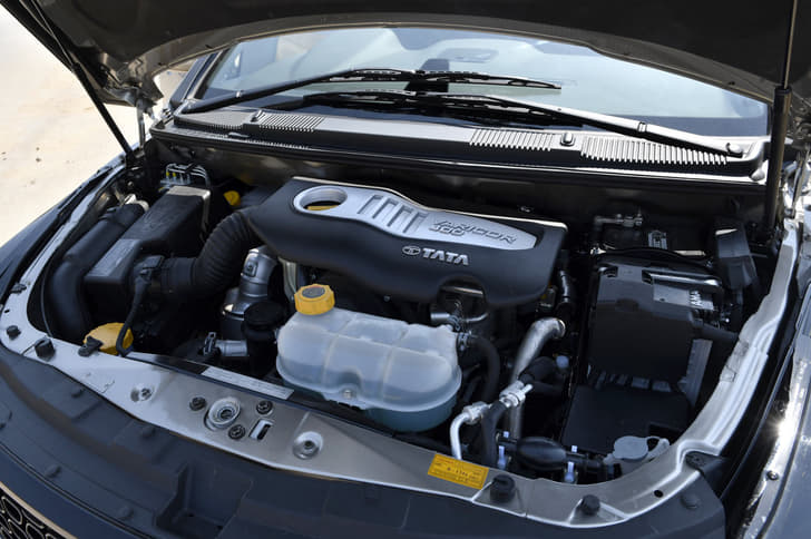 2.2-litre Varicor400 is the same engine as on the Safari Storme. The unit is good for 156hp and 400Nm.