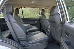 Middle-row captain seats just as good as the front. Bench-seat option offers adequate space for seating three abreast.