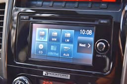 2016 Mitsubishi Montero image gallery