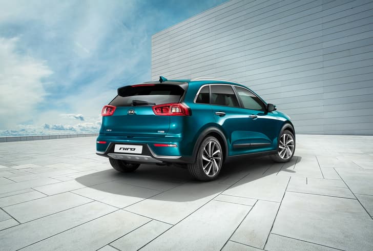 2016 Kia Niro hybrid image gallery