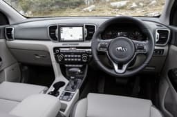 2016 Kia Sportage image gallery