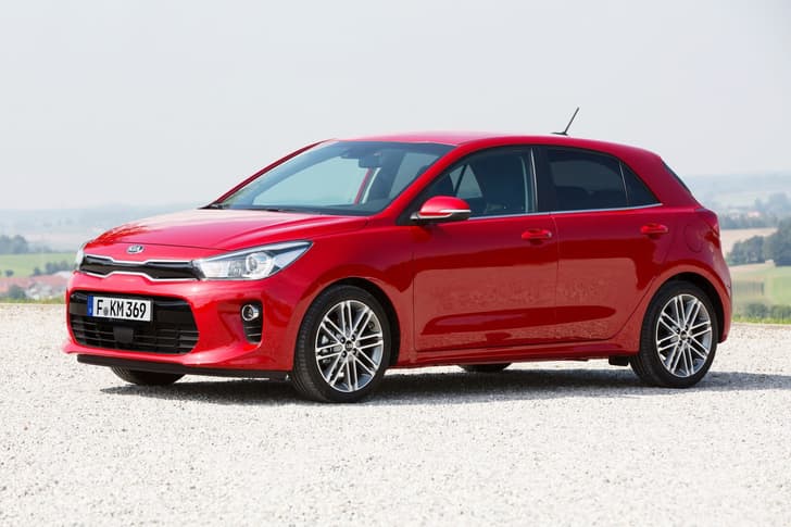 2016 Kia Rio hatchback image gallery