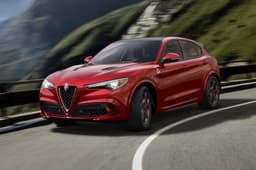 2017 Alfa Romeo Stelvio SUV image gallery