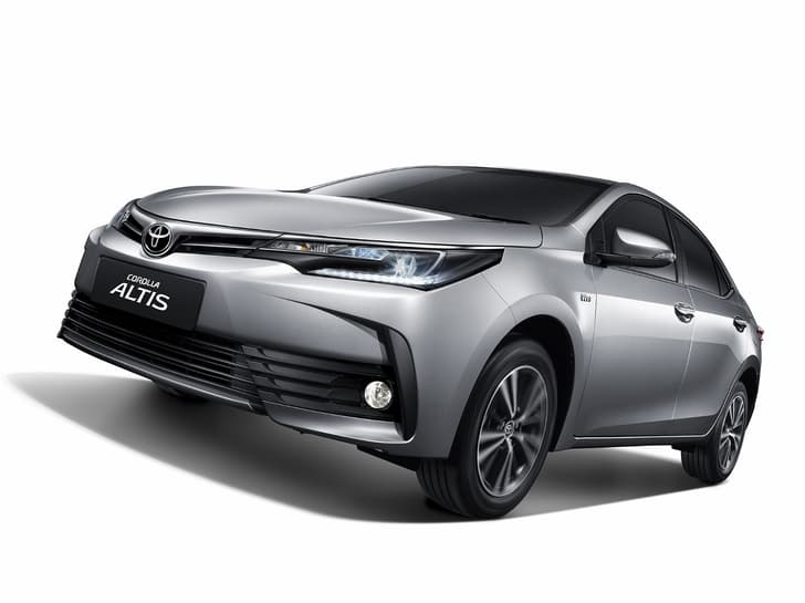 2017 Toyota Corolla Altis facelift image gallery