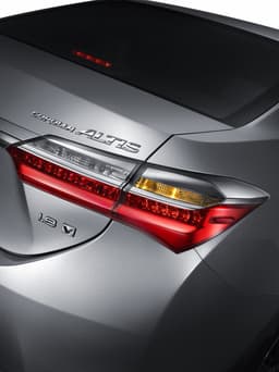 2017 Toyota Corolla Altis facelift image gallery