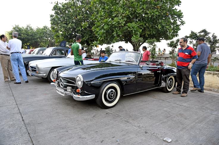 Beautiful in black; the Mercedes-Benz W121 190SL. Beautiful in black; the Mercedes-Benz W121 190SL.