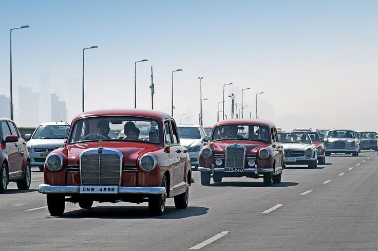 Mercedes-Benz W120 Pontons 190D followed by the 180D Estate on the Bandra-Worli Sea Link. Mercedes-Benz W120 Pontons 190D followed by the 180D Estate on the Bandra-Worli Sea Link.