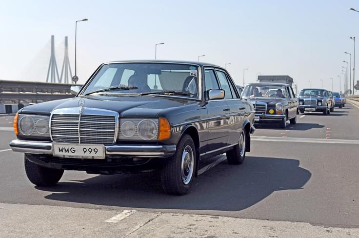 The Mercedes-Benz W123 230 from the 1970s looks almost new. The Mercedes-Benz W123 230 from the 1970s looks almost new.