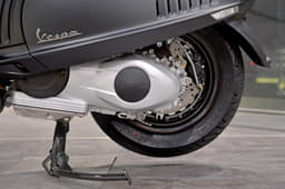 2016 Vespa 946 Emporio Armani image gallery