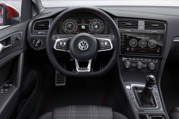 2017 Volkswagen Golf GTI image gallery