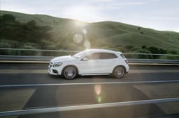 2017 Mercedes GLA facelift image gallery