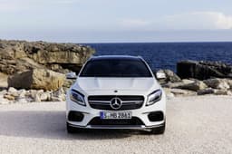 2017 Mercedes GLA facelift image gallery
