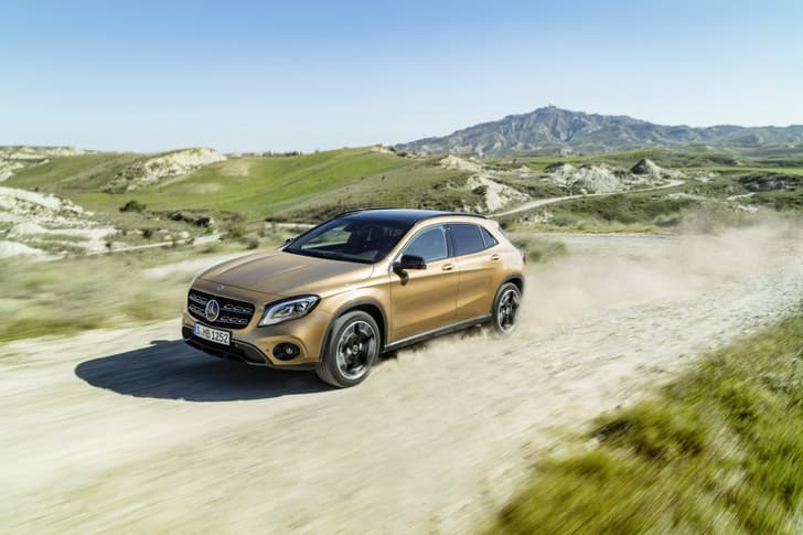 2017 Mercedes GLA facelift image gallery