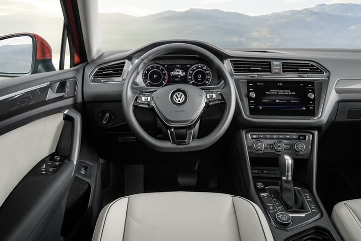 2017 Volkswagen Tiguan Allspace image gallery