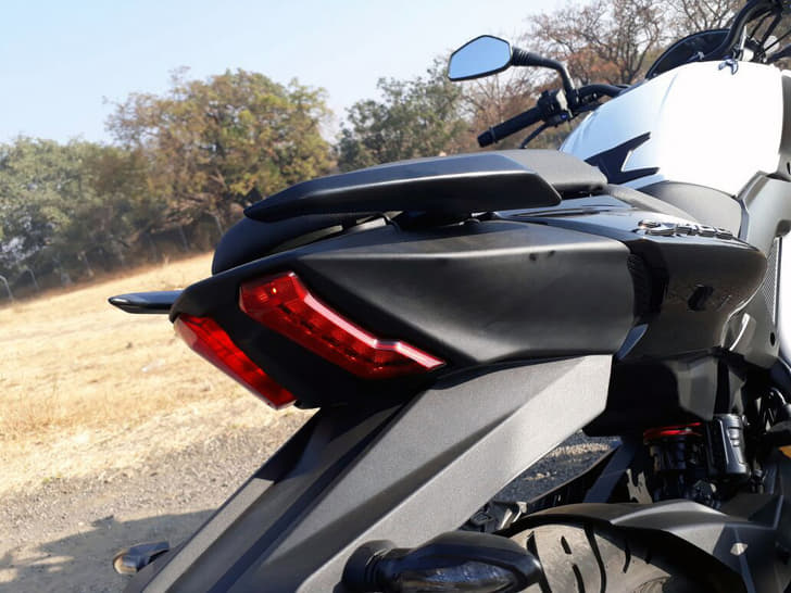 2017 Bajaj Dominar 400 image gallery