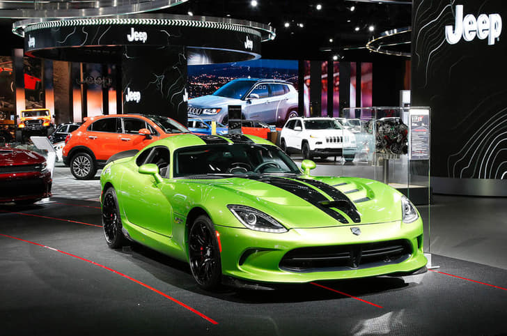 Dodge Viper.