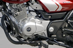 2017 Bajaj V12 image gallery