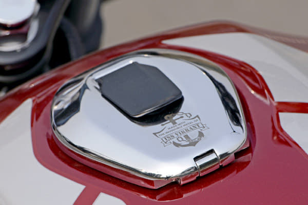 2017 Bajaj V12 image gallery