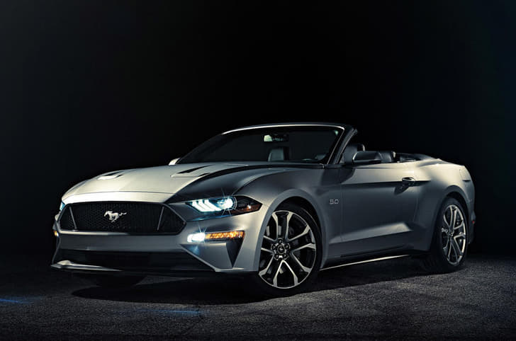 2018 Ford Mustang Convertible image gallery
