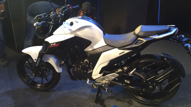 Yamaha FZ25 image gallery