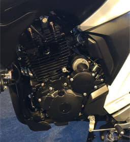 Yamaha FZ25 image gallery