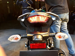 Yamaha FZ25 image gallery