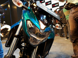 Yamaha FZ25 image gallery