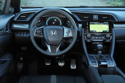 2017 Honda Civic hatchback image gallery