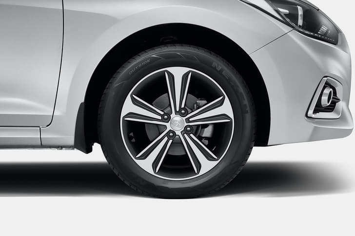 New 2017 Hyundai Verna image gallery