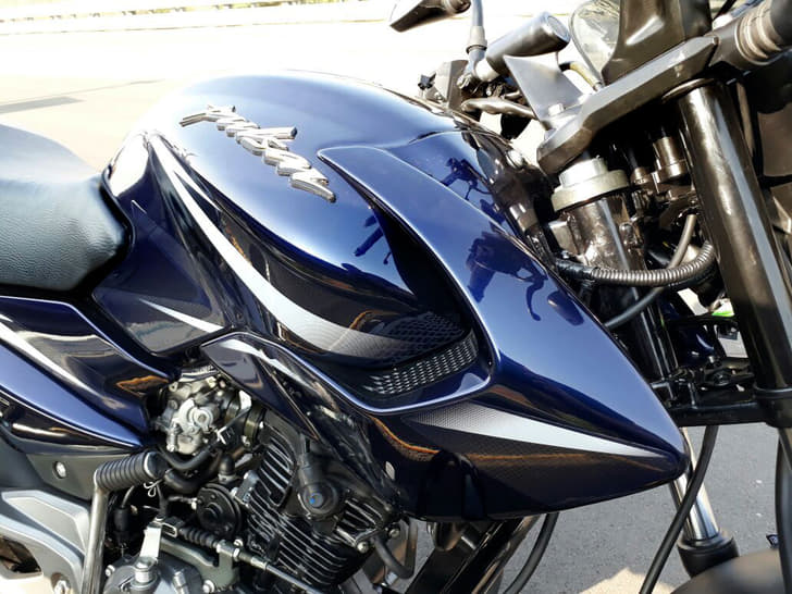 2017 Bajaj Pulsar 135LS image gallery