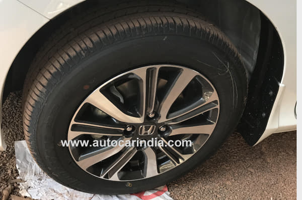 2017 Honda City facelift image gallery