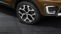 2017 Renault Captur image gallery