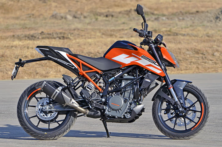2017 KTM Duke 250 image gallery