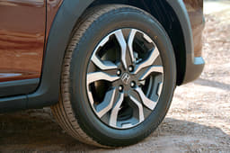 2017 Honda WR-V image gallery