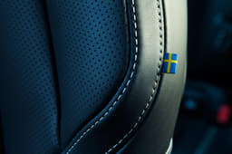 2017 Volvo XC60 image gallery