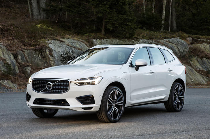 2017 Volvo XC60 image gallery