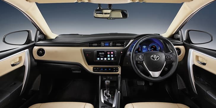 2017 Toyota Corolla Altis facelift image gallery
