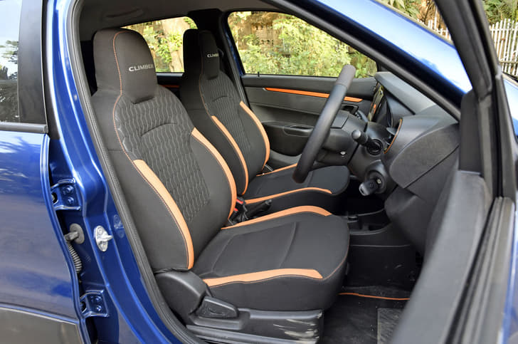 2017 Renault Kwid Climber image gallery