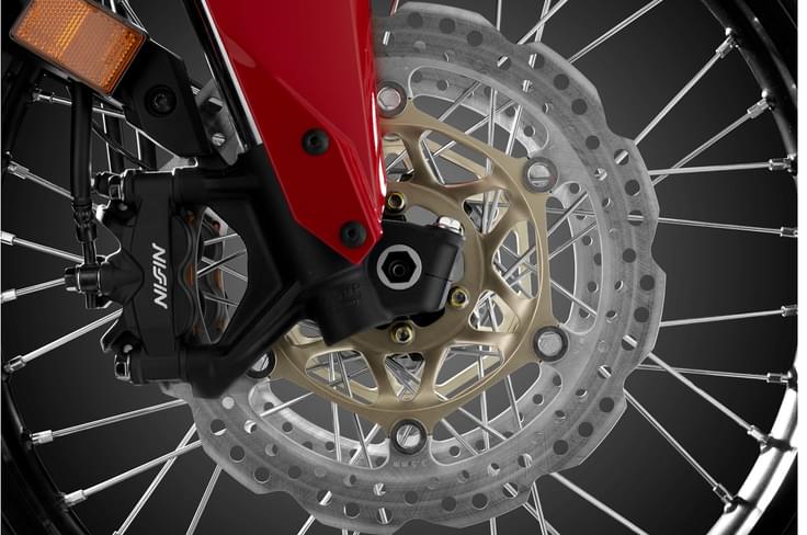 Dual front discs are meant to provide superior braking performance. Dual front discs are meant to provide superior braking performance.