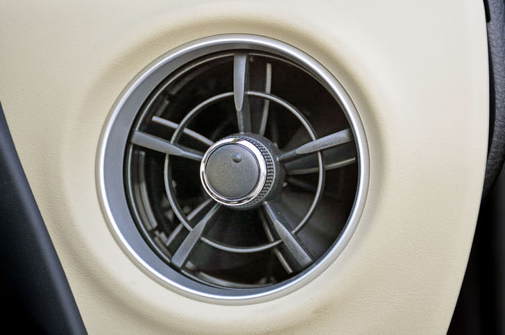 2017 Toyota Corolla Altis facelift image gallery