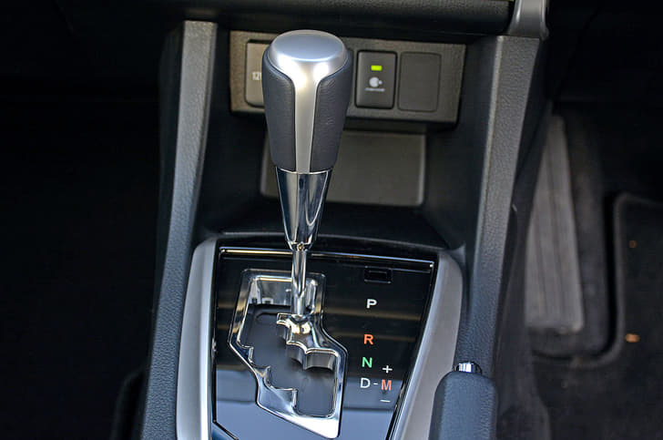 2017 Toyota Corolla Altis facelift image gallery