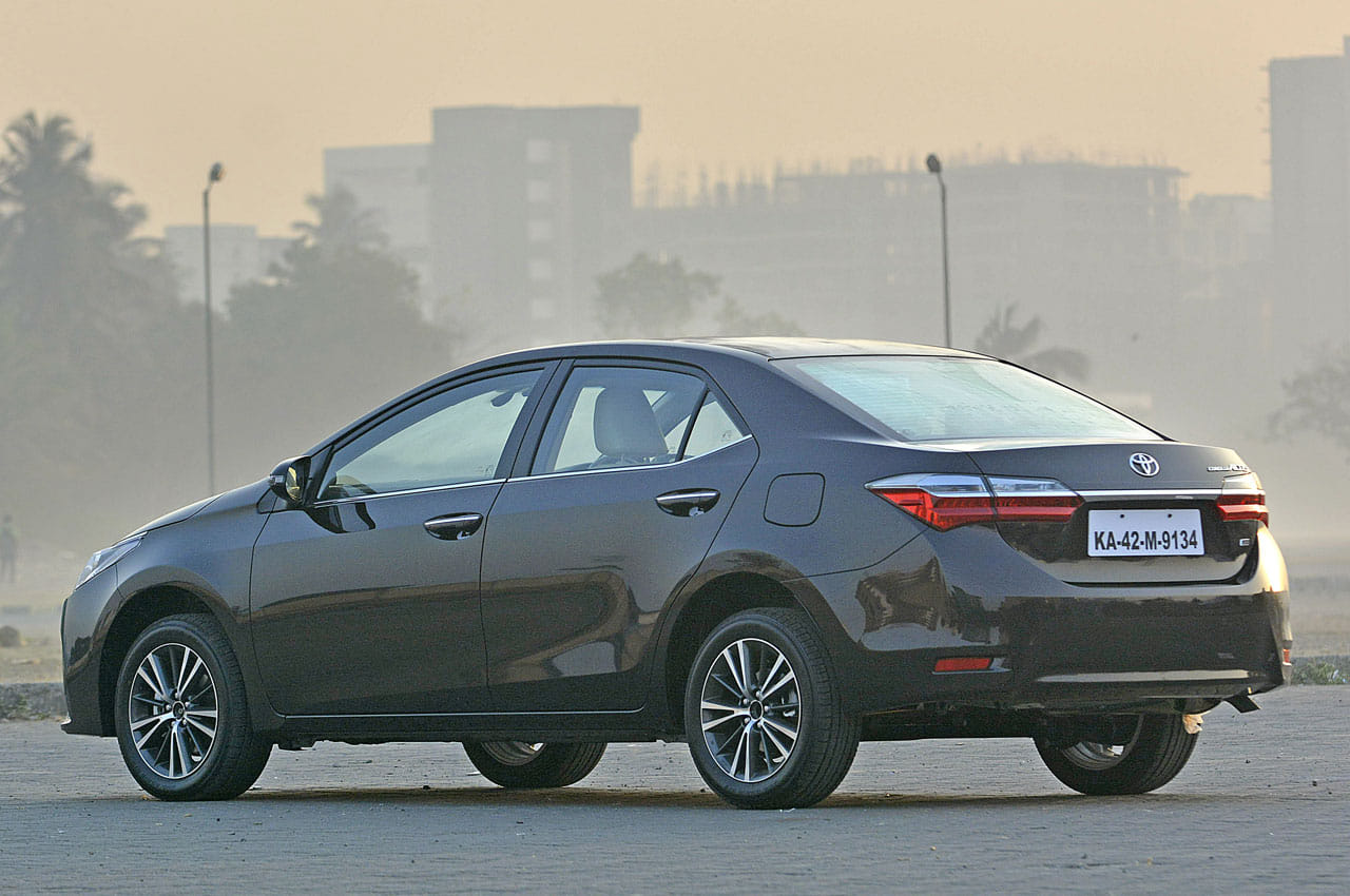 2017 Toyota Corolla Altis facelift image gallery - Image 2