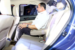 2017 Maruti Dzire image gallery